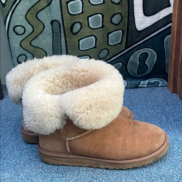 UGG Shoes - UGG Cream Shearling Boots